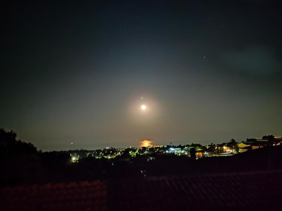 Primo Etna Apartment بيدارا المظهر الخارجي الصورة